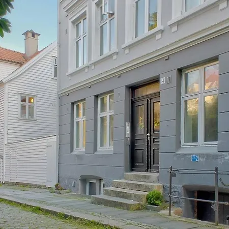 Private Room, Double Bed, Quiet And Central. Sm42 * Bergen